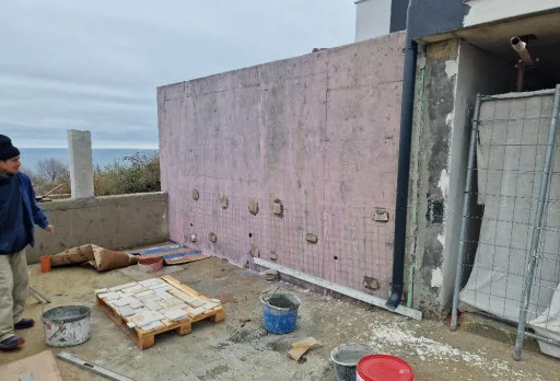 Модерна вила с плосък покрив в Балчик