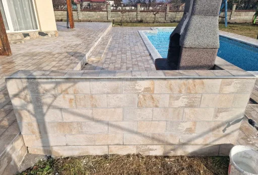 Полагане на външна настилка от гранитогрес и други ремонтни работи до Балчик