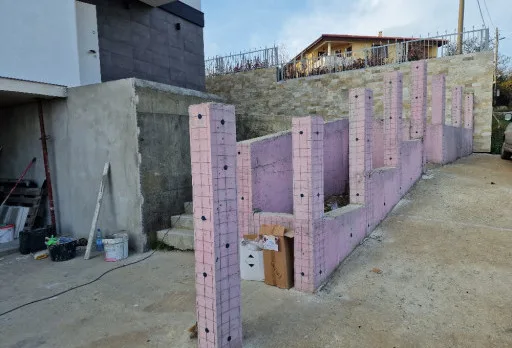 Модерна вила с плосък покрив в Балчик