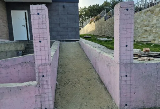 Модерна вила с плосък покрив в Балчик