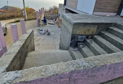 Модерна вила с плосък покрив в Балчик