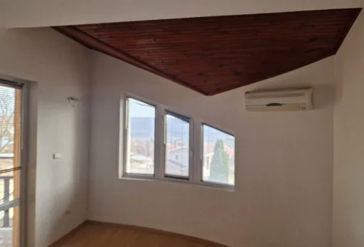 Строително-ремонтни работи на къща в с. Рогачево, Балчик