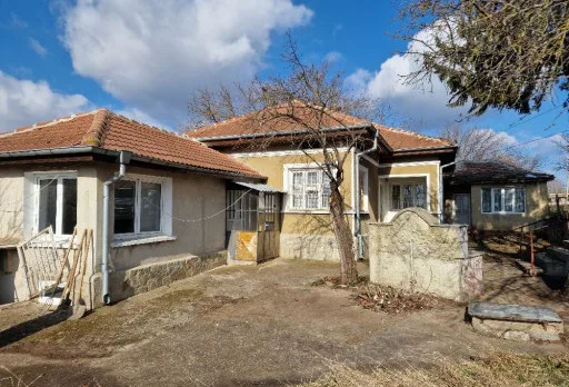 Construction and repair works of a house near Dobrich and General Toshevo