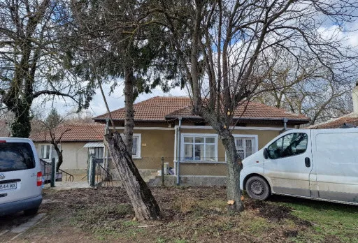 Construction and repair works of a house near Dobrich and General Toshevo