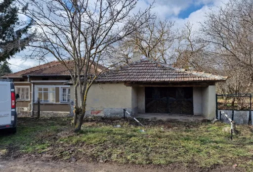 Construction and repair works of a house near Dobrich and General Toshevo