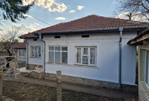 Construction and repair works of a house near Dobrich and General Toshevo