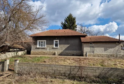 Construction and repair works of a house near Dobrich and General Toshevo