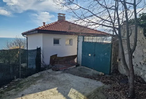 Bau-, Reparatur- und Landschaftsgestaltungsarbeiten an einem Haus in Varna
