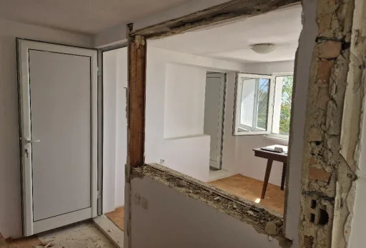 Bau-, Reparatur- und Landschaftsgestaltungsarbeiten an einem Haus in Varna