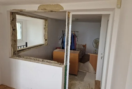 Bau-, Reparatur- und Landschaftsgestaltungsarbeiten an einem Haus in Varna