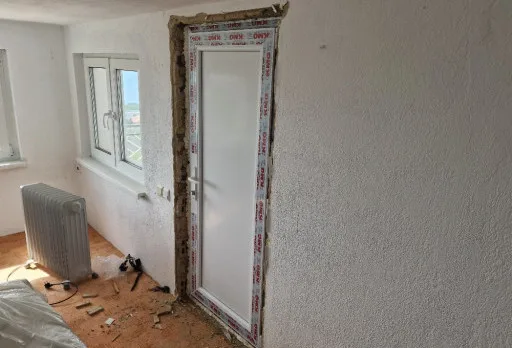 Bau-, Reparatur- und Landschaftsgestaltungsarbeiten an einem Haus in Varna
