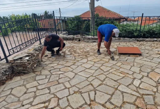 Ремонтни работи и вертикална планировка на къща в Балчик