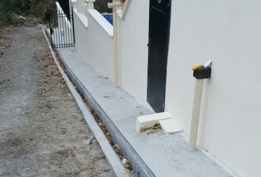 Строителство на отводнителен канал на вила в Албена