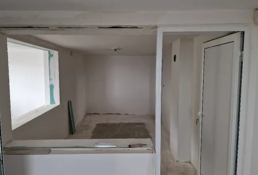 Bau-, Reparatur- und Landschaftsgestaltungsarbeiten an einem Haus in Varna