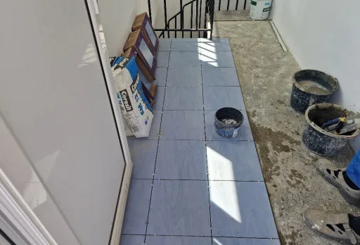 Bau-, Reparatur- und Landschaftsgestaltungsarbeiten an einem Haus in Varna