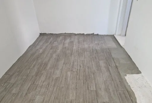 Bau-, Reparatur- und Landschaftsgestaltungsarbeiten an einem Haus in Varna