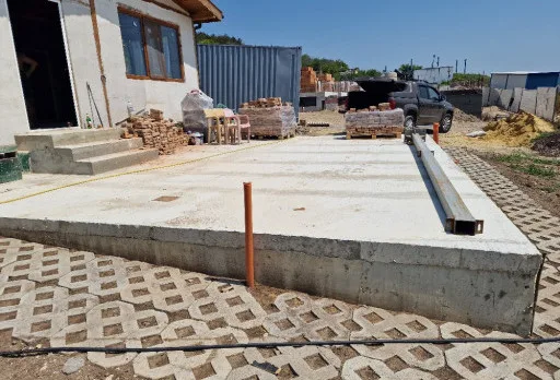 Класическа къща с покрив от керемиди – Рогачево 