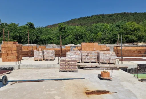 Класическа къща с покрив от керемиди – Рогачево 