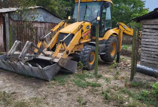 Parking lots, landscaping and concrete flooring in General Toshevo