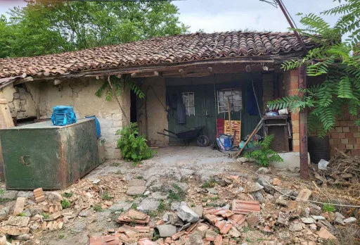 Parking lots, landscaping and concrete flooring in General Toshevo