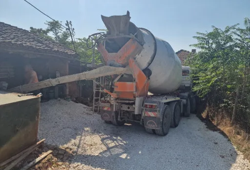 Parking lots, landscaping and concrete flooring in General Toshevo