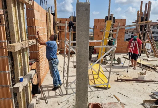 Класическа къща с покрив от керемиди – Рогачево 