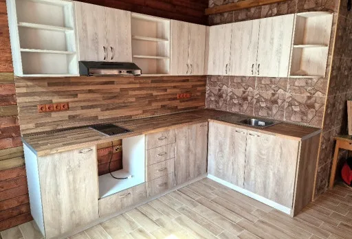 Класическа къща с покрив от керемиди – Рогачево 