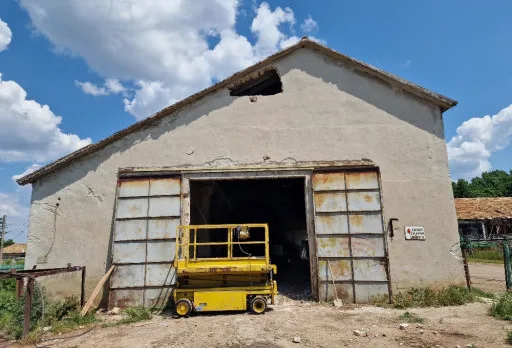 Строителство и ремонт на работилница за селскостопански машини в Добрич