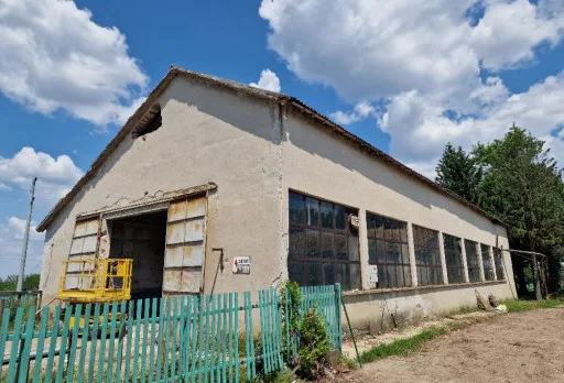 Строителство и ремонт на работилница за селскостопански машини в Добрич