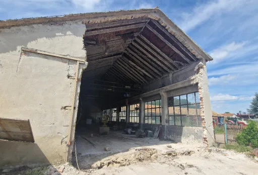 Строителство и ремонт на работилница за селскостопански машини в Добрич