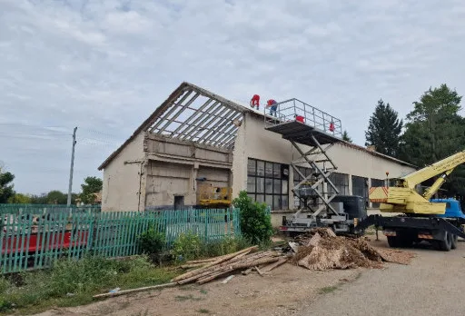 Строителство и ремонт на работилница за селскостопански машини в Добрич