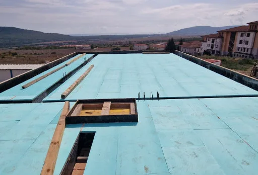 Класическа къща с покрив от керемиди – Рогачево 