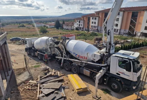 Класическа къща с покрив от керемиди – Рогачево 