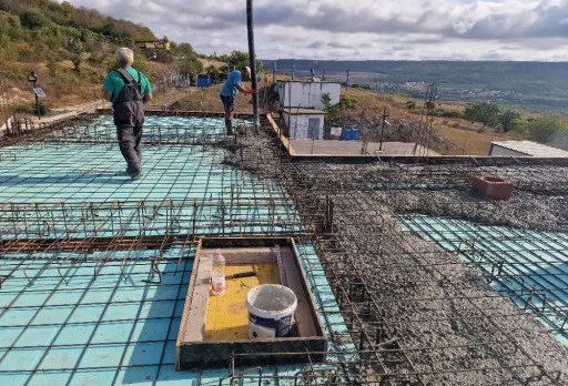 Класическа къща с покрив от керемиди – Рогачево 