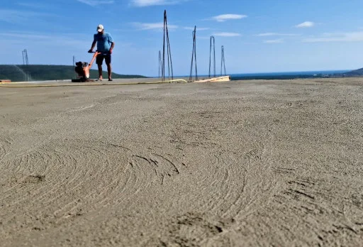 Класическа къща с покрив от керемиди – Рогачево 