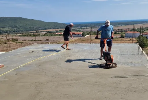 Класическа къща с покрив от керемиди – Рогачево 