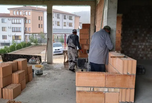 Класическа къща с покрив от керемиди – Рогачево 