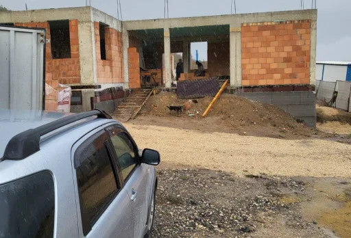 Класическа къща с покрив от керемиди – Рогачево 