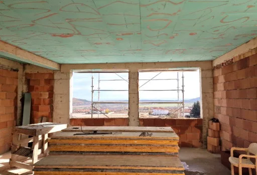 Класическа къща с покрив от керемиди – Рогачево 