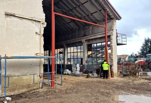 Строителство и ремонт на работилница за селскостопански машини в Добрич