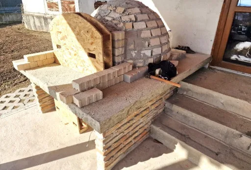 Класическа къща с покрив от керемиди – Рогачево 