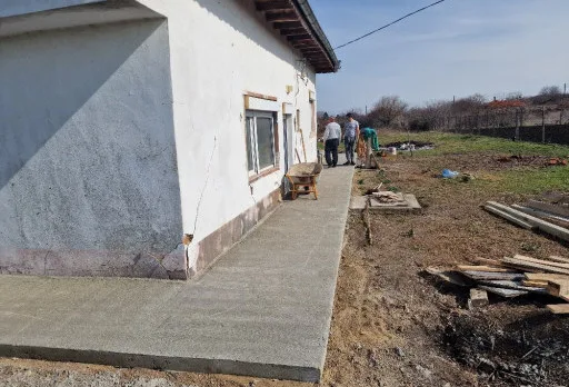 Bau- und Reparaturarbeiten an einem Haus in Balchik, Golfplatz