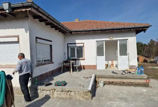 Bau- und Reparaturarbeiten an einem Haus in Balchik, Golfplatz
