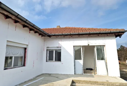 Bau- und Reparaturarbeiten an einem Haus in Balchik, Golfplatz
