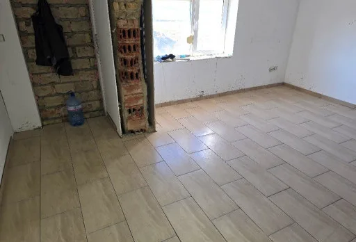 Bau- und Reparaturarbeiten an einem Haus in Balchik, Golfplatz
