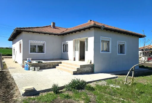 Bau- und Reparaturarbeiten an einem Haus in Balchik, Golfplatz