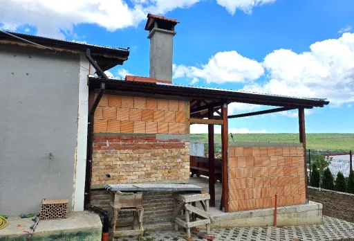 Класическа къща с покрив от керемиди – Рогачево 