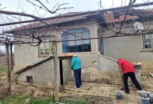 Bau- und Reparaturarbeiten an einem Haus in Kavarna