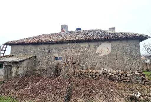 Bau- und Reparaturarbeiten an einem Haus in Kavarna