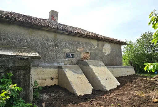 Bau- und Reparaturarbeiten an einem Haus in Kavarna